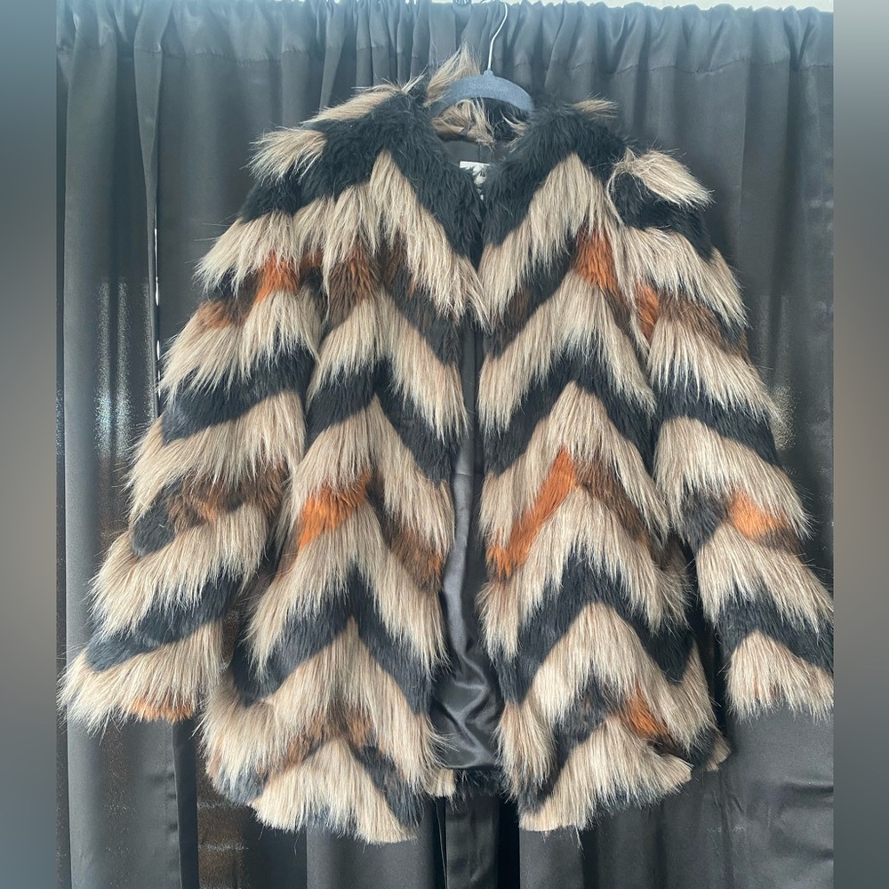 Tricolor Chevron Faux Fur Coat - XS